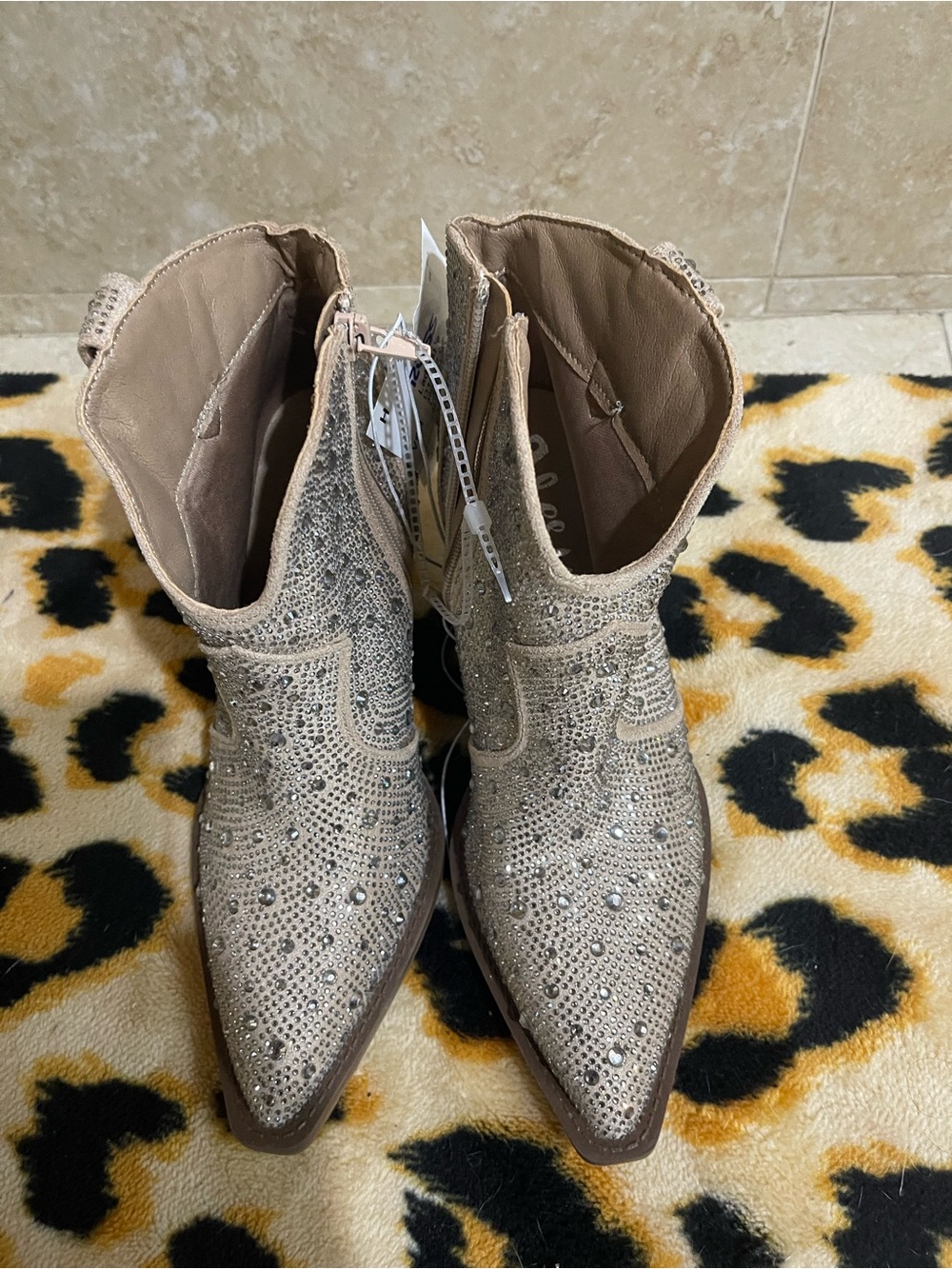 Studded Pointed-Toe Western Boots for Women - Champagne